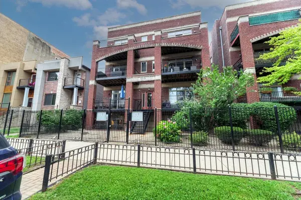 4222 S King DR #1S, Chicago, IL 60653
