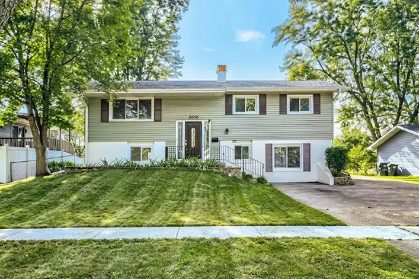 2050 Shepard RD, Hoffman Estates, IL 60169