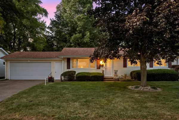 543 40th AVE, East Moline, IL 61244