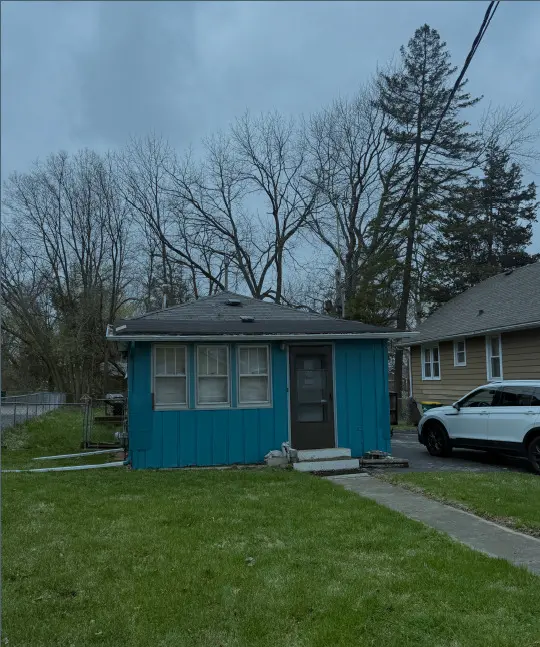 20 N Poplar AVE, Fox Lake, IL 60020