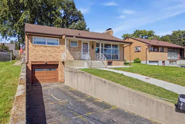 724 Hastings ST, Elgin, IL 60120