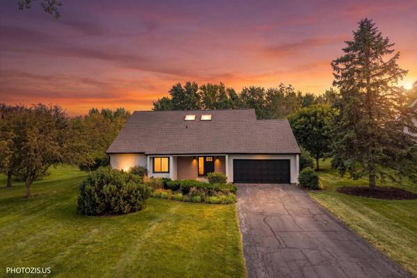 13 Chipping Campden DR, South Barrington, IL 60010