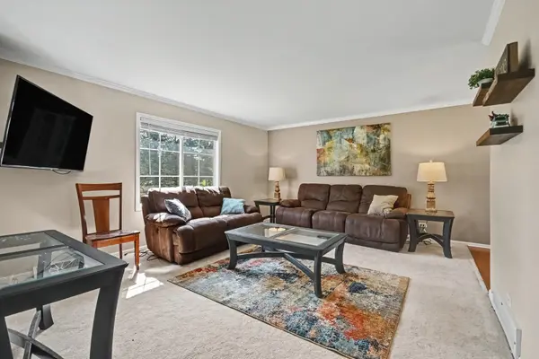 40020 N Adelphi AVE, Beach Park, IL 60099