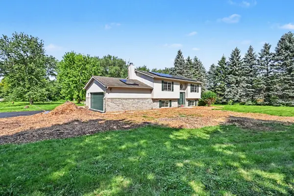 40020 N Adelphi AVE, Beach Park, IL 60099