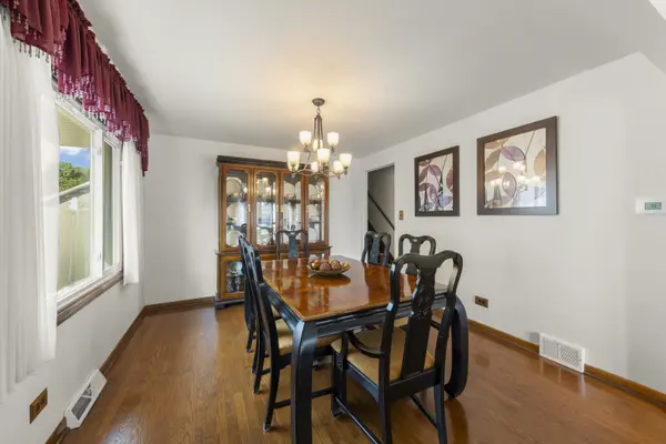 9204 Parkside AVE, Oak Lawn, IL 60453