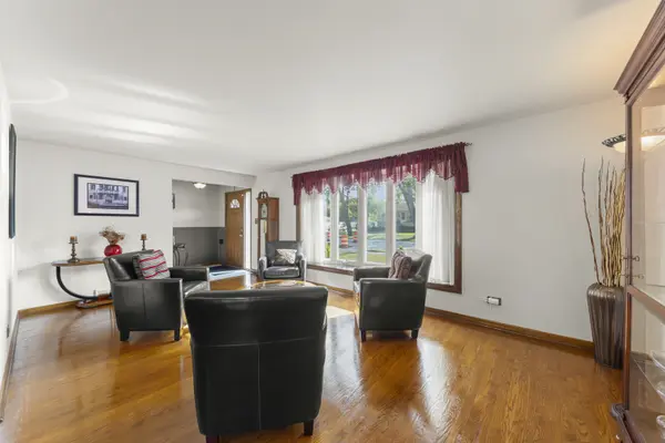 9204 Parkside AVE, Oak Lawn, IL 60453