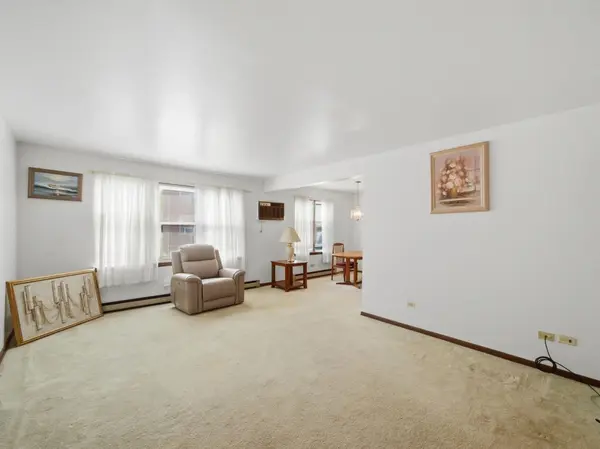 7318 Lake ST #4, River Forest, IL 60305