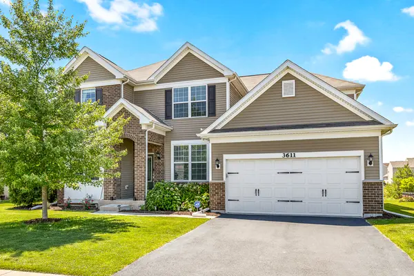 3611 Birch LN, Naperville, IL 60564