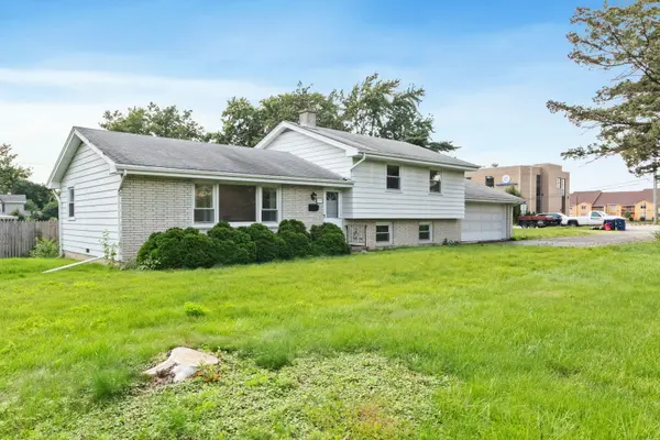 123 Ogden AVE, Clarendon Hills, IL 60514