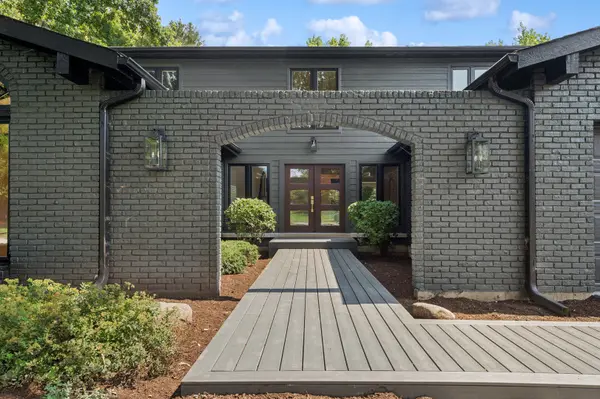 1695 Overland TRL, Deerfield, IL 60015