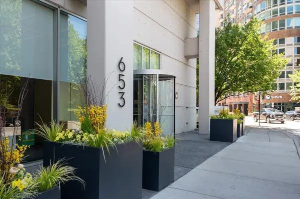 653 N Kingsbury ST #1103, Chicago, IL 60654