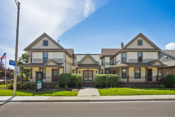 121 N Washington ST, Naperville, IL 60540