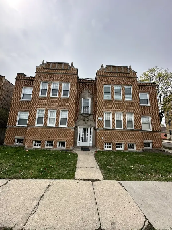 5745 W Wellington AVE #2, Chicago, IL 60634