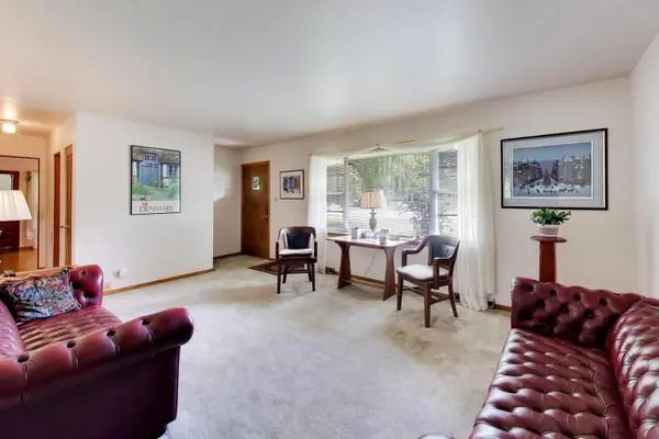 1880 Maple AVE, Downers Grove, IL 60515