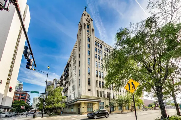 758 N Larrabee ST #630, Chicago, IL 60654