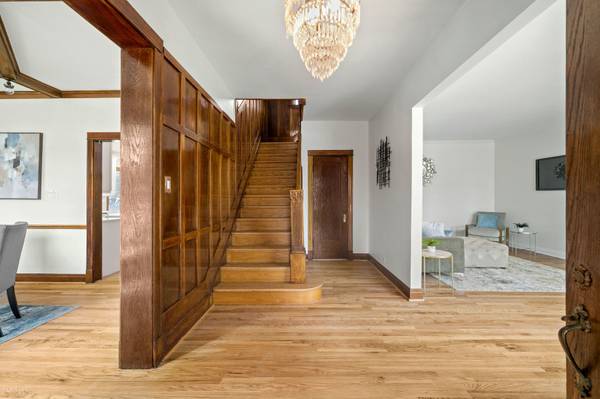 5100 N Long AVE, Chicago, IL 60630