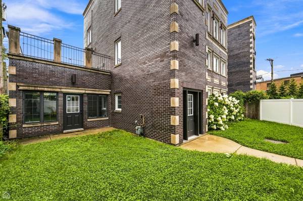 5954 N Paulina ST, Chicago, IL 60660