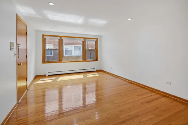4928 N Lester AVE #2B, Chicago, IL 60630