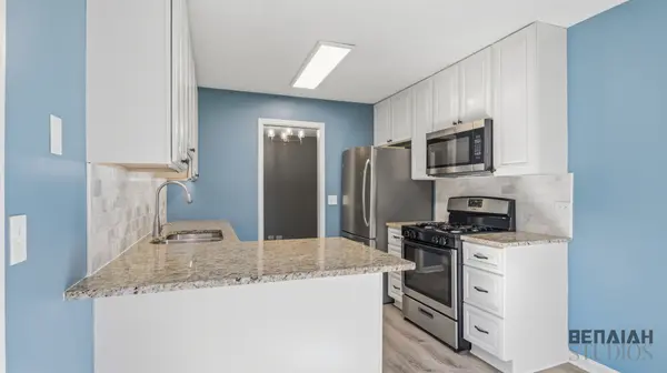 5S541 Paxton DR #G, Naperville, IL 60563