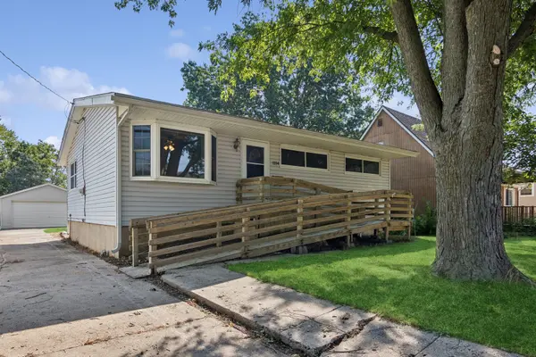 1114 S 5th ST, Dekalb, IL 60115