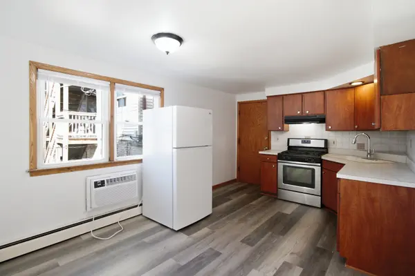 4305 W Lawrence AVE, Chicago, IL 60630