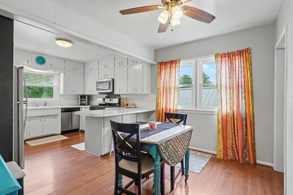 1215 W 3rd ST, Cedar Falls, IA 50613