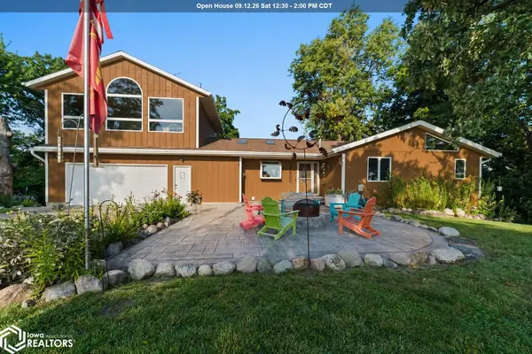 24079 670th AVE, Nevada, IA 50201