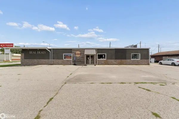 21-23 5TH ST, Mason City, IA 50401