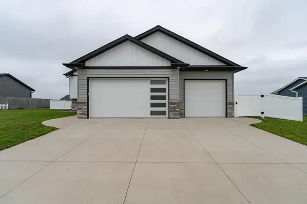 363 6th ST SE, Dover, MN 55929