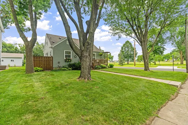 3253 Hampshire AVE S, Saint Louis Park, MN 55426