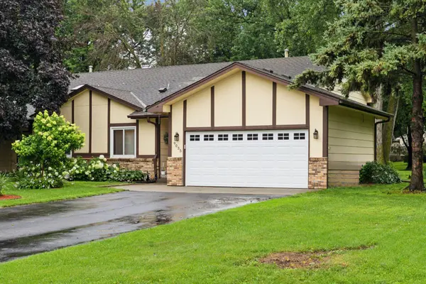 9035 23rd AVE N, Golden Valley, MN 55427