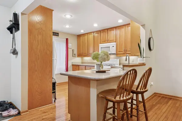 9035 23rd AVE N, Golden Valley, MN 55427