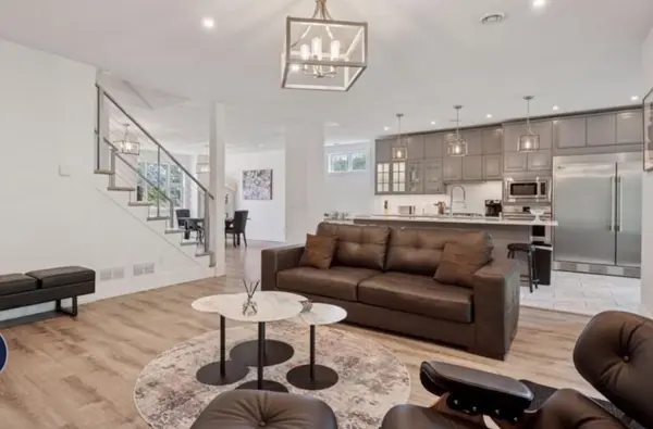1032 Gardner Street E, Wayzata, MN 55391