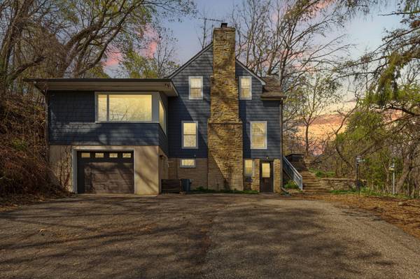 5 Walden PL, Northfield, MN 55057