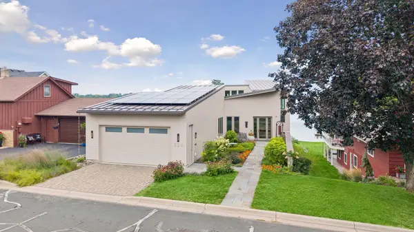 224 W Lake ST, Waconia, MN 55387