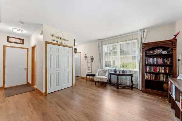 14338 Brookmere BLVD NW, Prior Lake, MN 55372