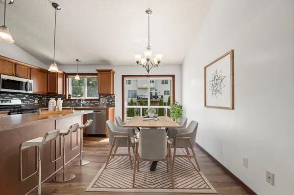 526 Hackney AVE, Shakopee, MN 55379