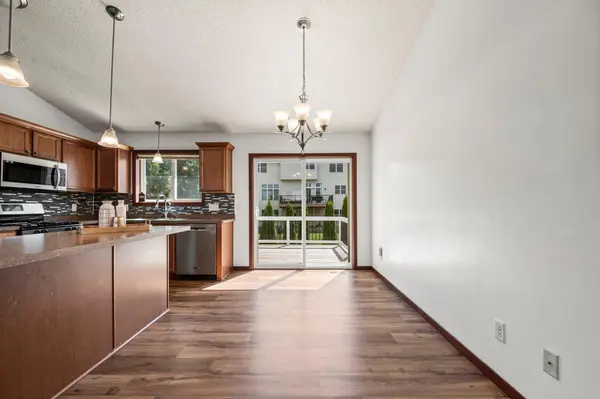 526 Hackney AVE, Shakopee, MN 55379