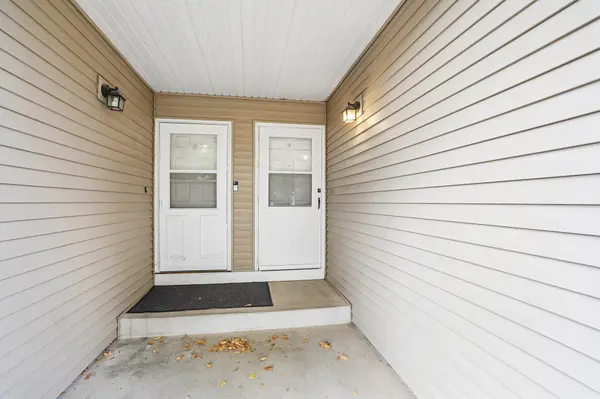 412 Whispering River LN, Farmington, MN 55024