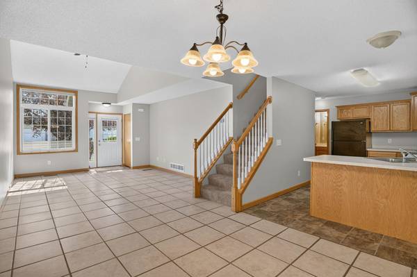 3536 Genevieve AVE N, Oakdale, MN 55128