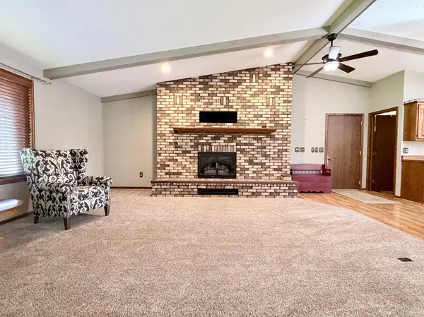 1604 Birchwood PL, Worthington, MN 56187