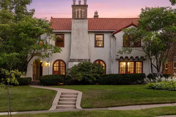 401 W Minnehaha Pkwy, Minneapolis, MN 55419