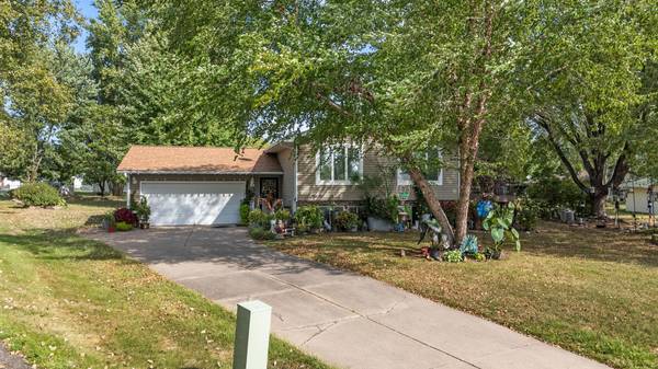 110 Pine CIR, Somerset, WI 54025