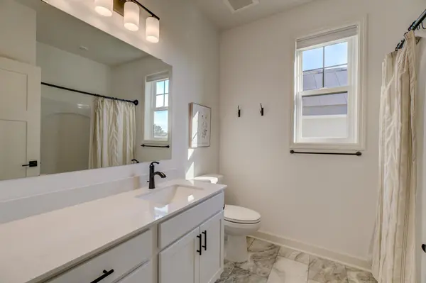 11404 Kings CT N, Lake Elmo, MN 55042