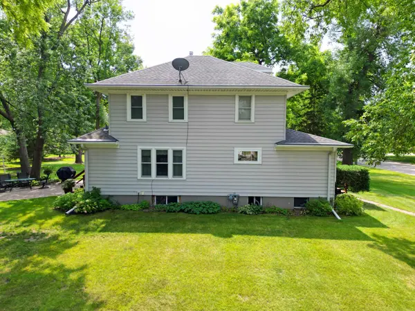 411 7th ST E, Hector, MN 55342