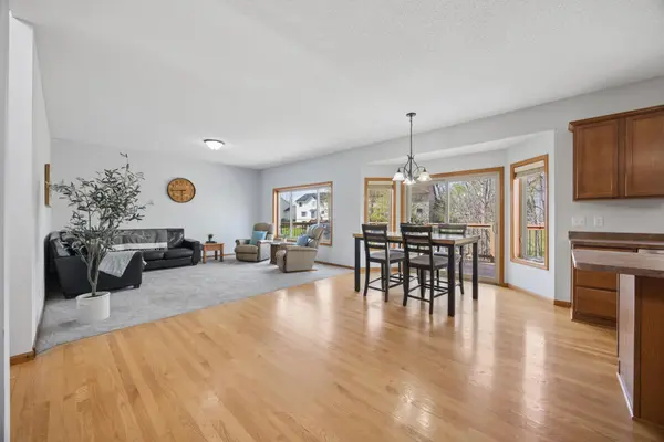 6657 E Oak DR, Monticello, MN 55362