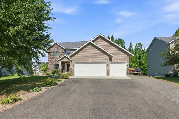 6657 E Oak DR, Monticello, MN 55362