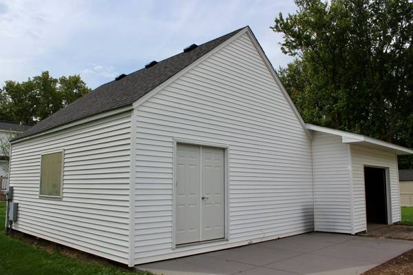 136 2nd ST SE, Blooming Prairie, MN 55917