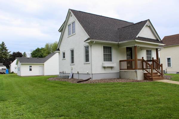 136 2nd ST SE, Blooming Prairie, MN 55917