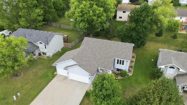 712 Sunset ST, Buffalo, MN 55313